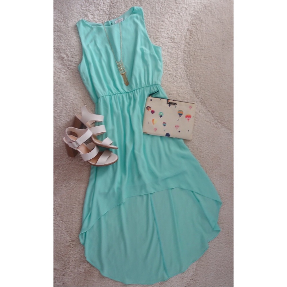 ✨EUC✨ CHARMING CHARLIE MINT HI-LOW DRESS